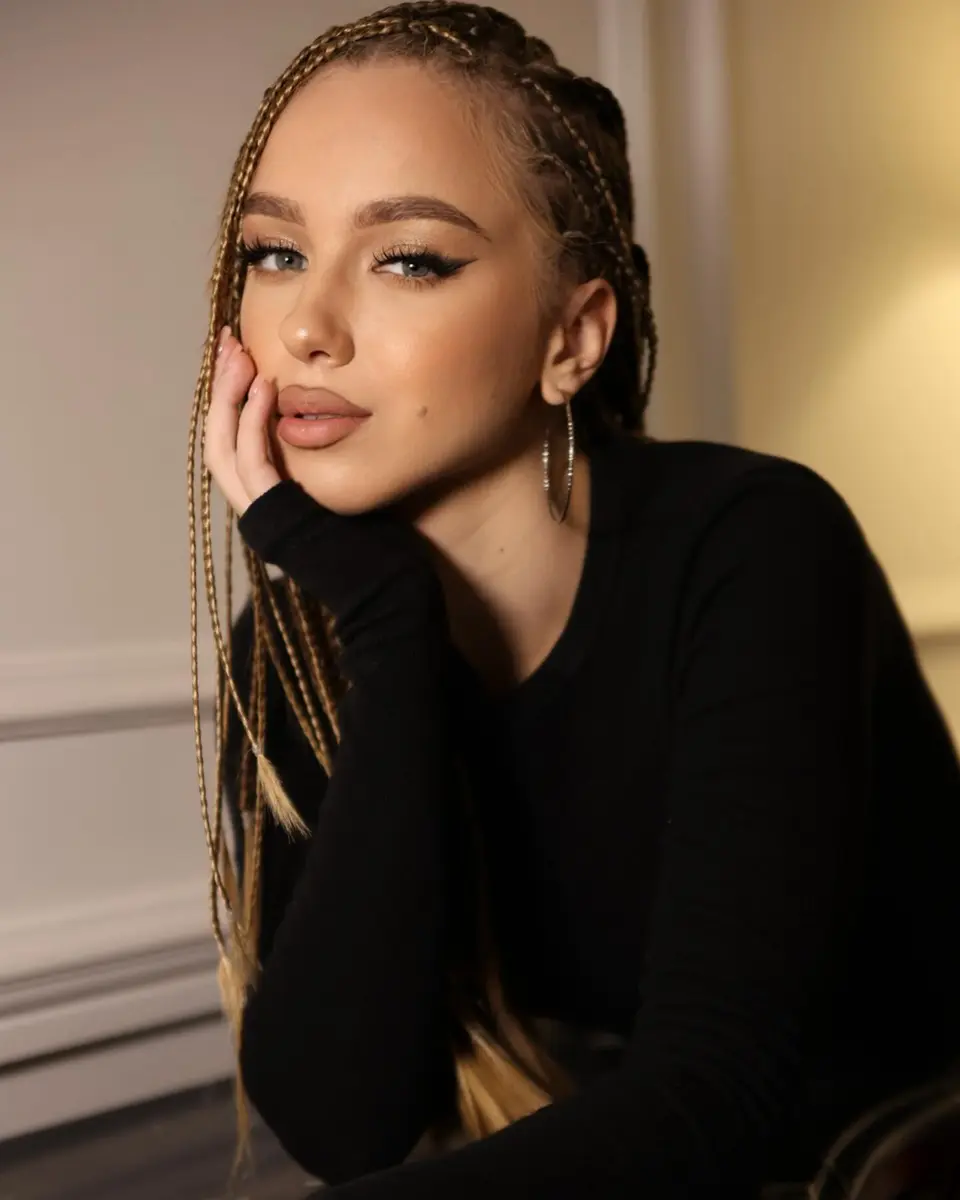 Afira escort in Dubai