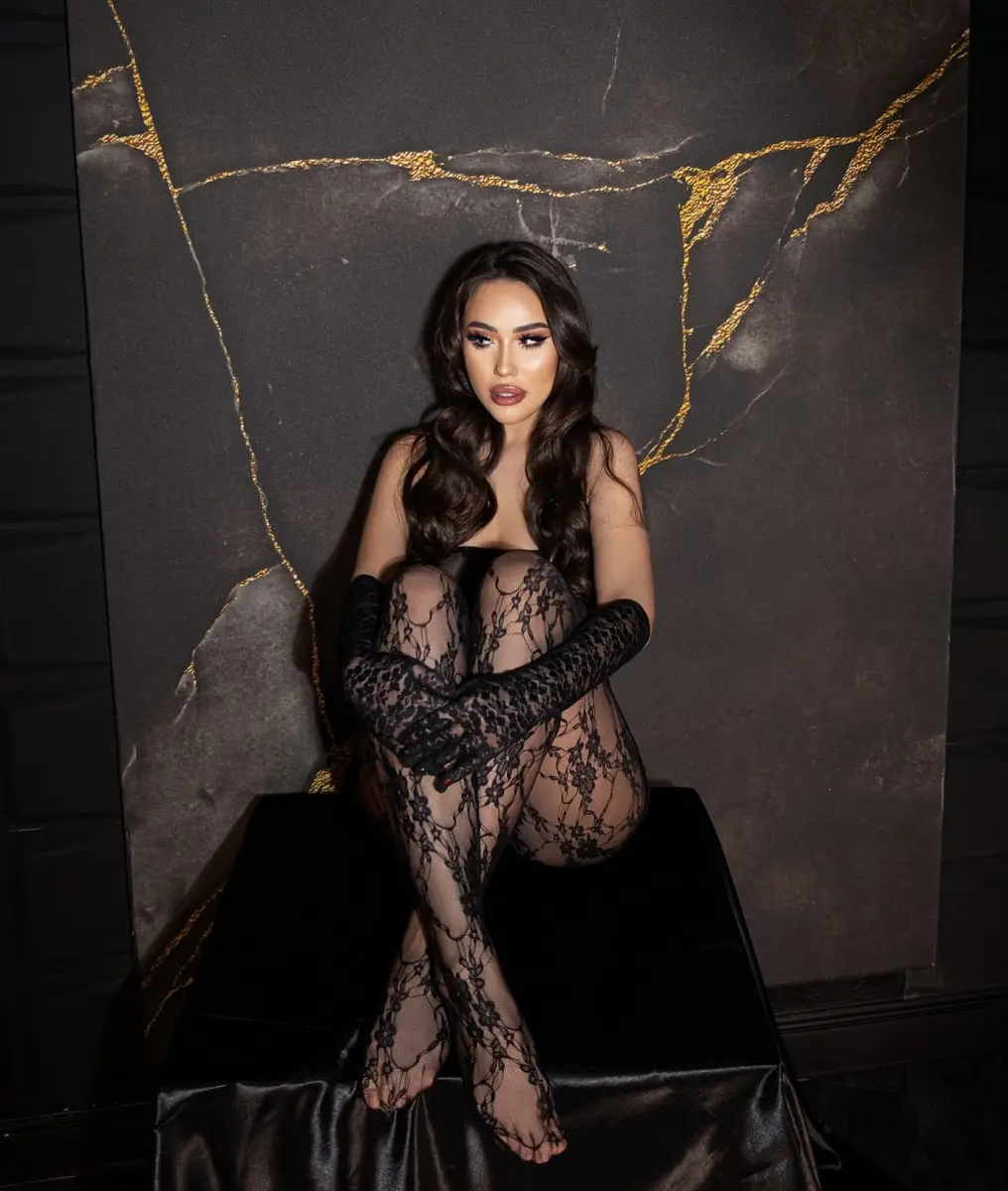 Angelina escort in Dubai