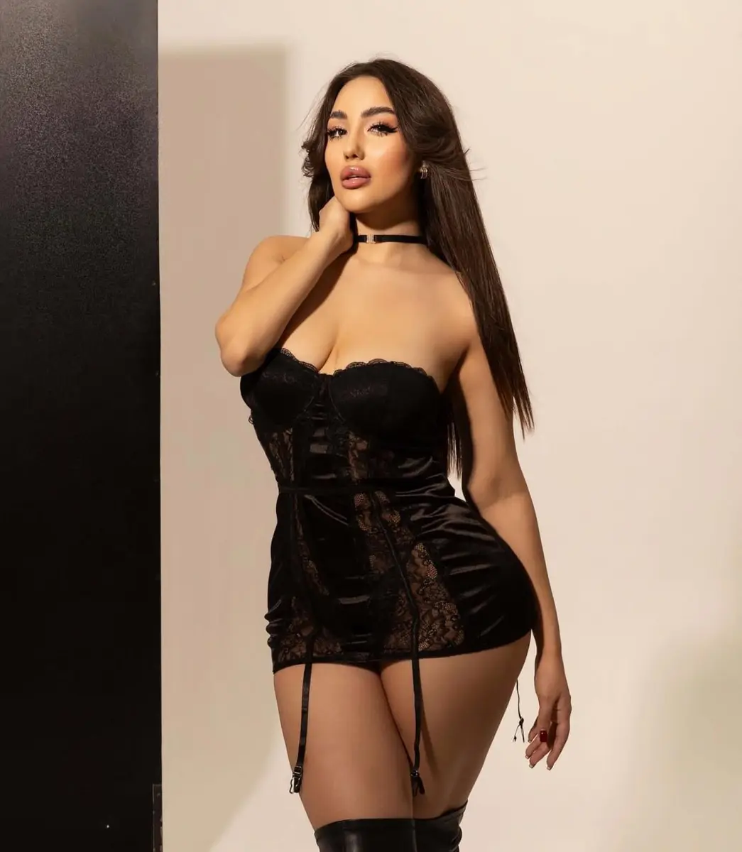 Angelina escort in Dubai