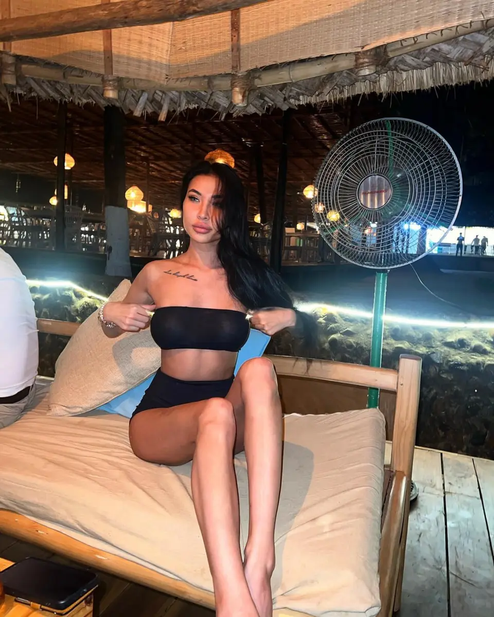 Lori escort in Dubai