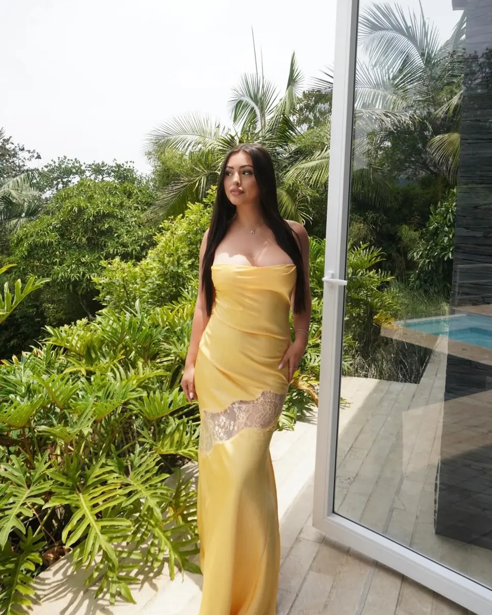 Ninani escort in Dubai