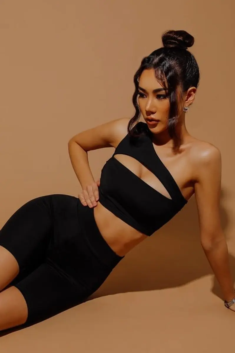 Romma escort in Dubai