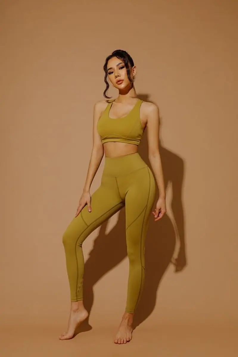 Romma escort in Dubai