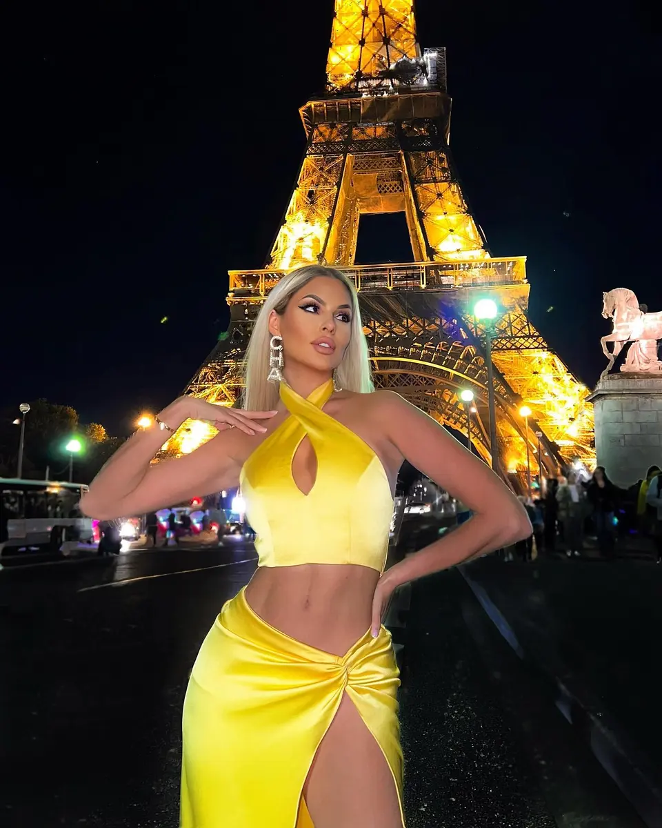 Teriamina escort in Dubai