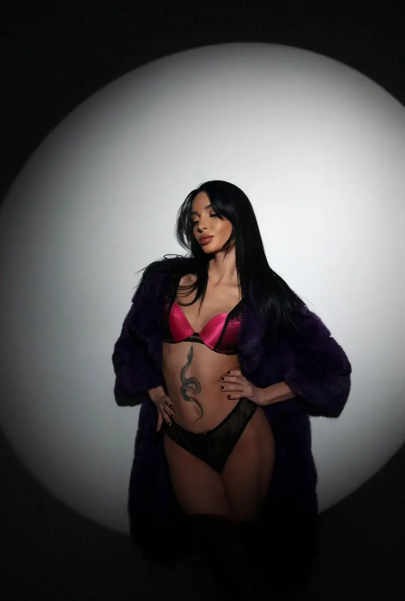 Zemfira escort in Dubai